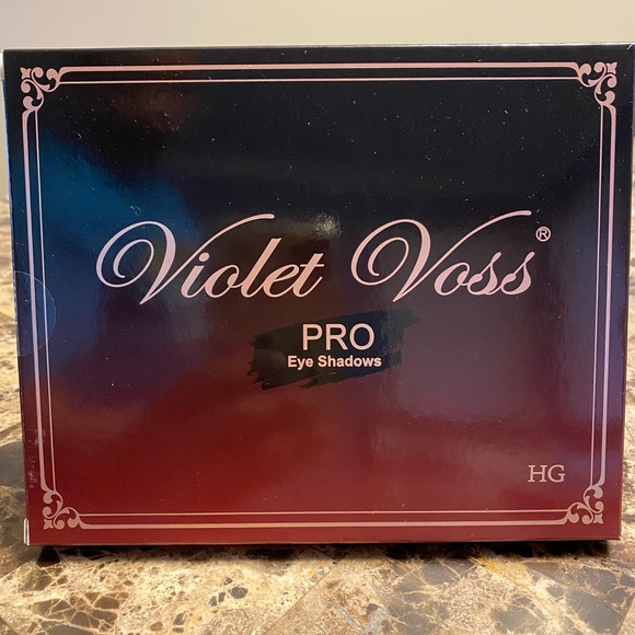 Violet Voss HG (holy grail) Eyeshadow palette - Picture 4 of 4